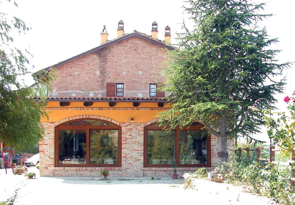 La Briccola Villa Diano d'Alba Luaran gambar